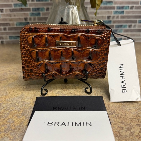 NWT Brahmin Anita classic Pecan wallet - Picture 1 of 3